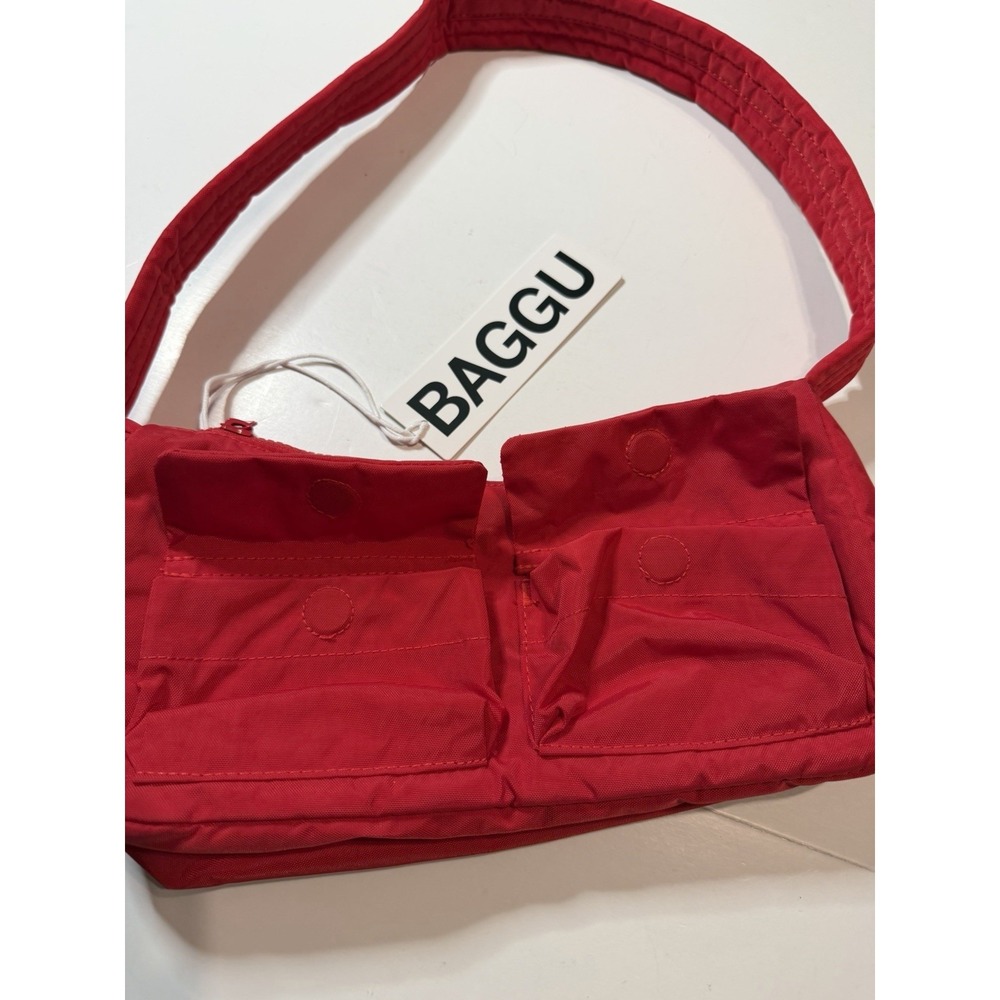 Baggu Cargo Shoulder Bag Candy Apple Red Nylon Baguette Purse NWT - Picture 2 of 8